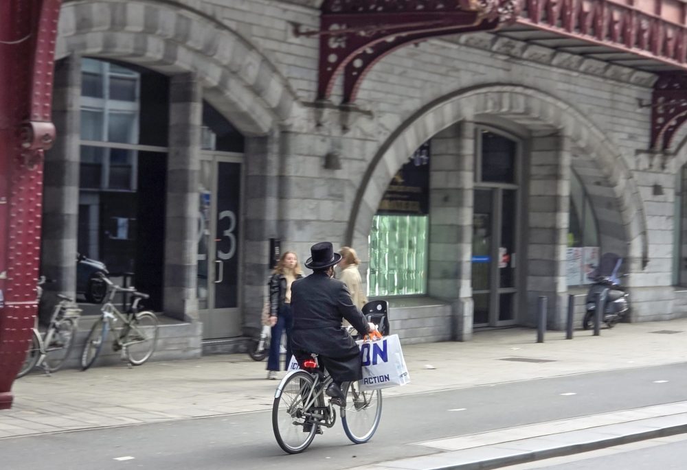 Wie het Centraal Station van Antwerpen uitloopt, staat meteen in de Diamantwijk   Bart Schut