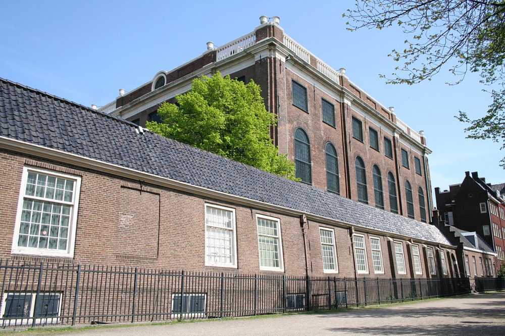 1200px-EsnogaAmsterdam