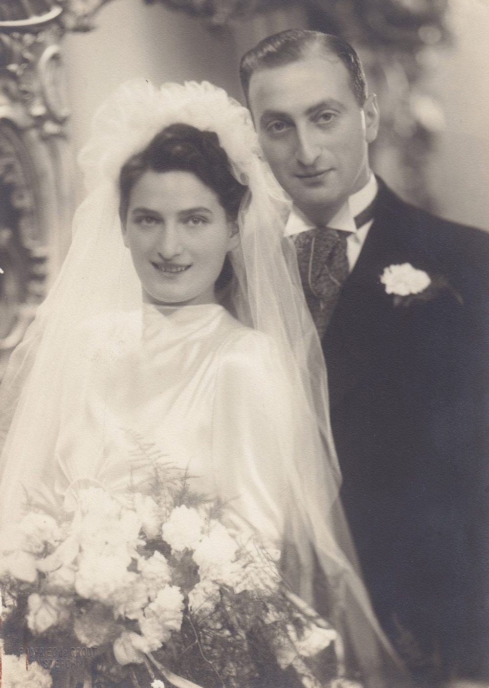 2-Huwelijksfoto-Mimi-Dwinger-en-Barend-Boers-2.-Foto-via-hun-kinderen