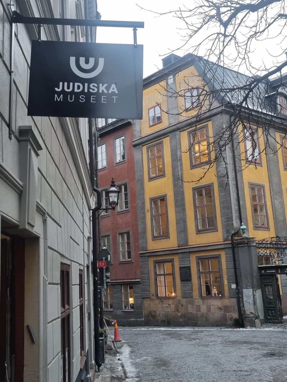 Het Joods Museum ligt in het oudste deel van Stockholm