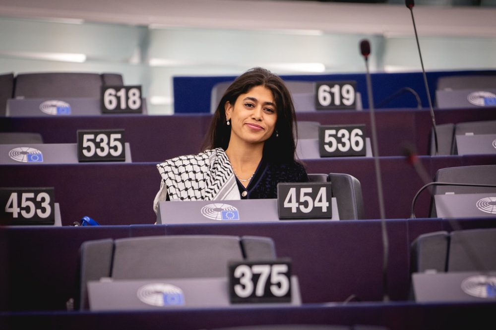 Rima Hassan in het Europese Parlement - Foto: Flickr