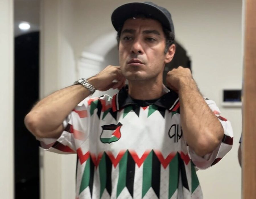 Navid Mohammadzadeh in het omstreden shirt - Foto: isna.ir