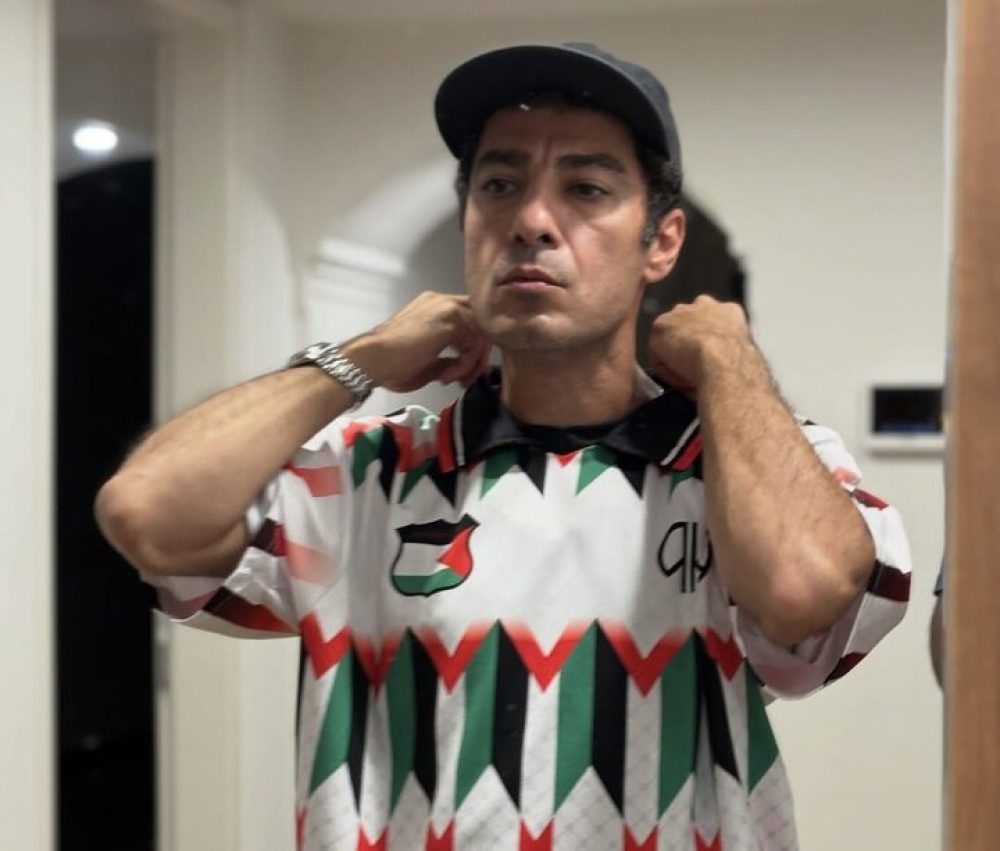 Navid Mohammadzadeh in het omstreden shirt - Foto: isna.ir