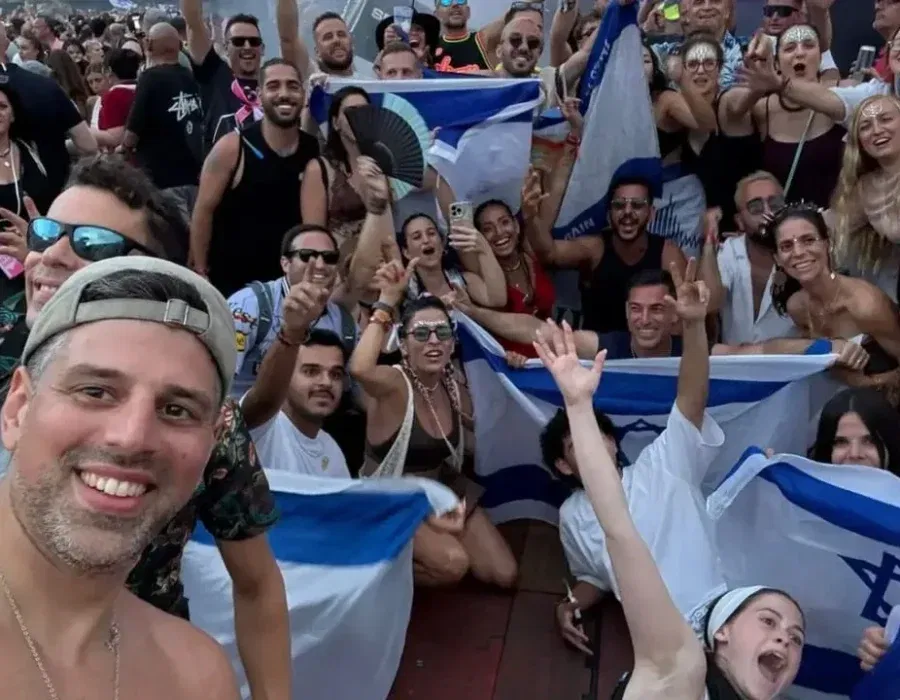 Israëlische vlaggen op Tomorrowland in het Belgische Boom
