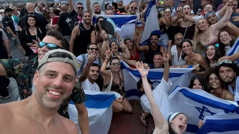 Israëlische vlaggen op Tomorrowland in het Belgische Boom