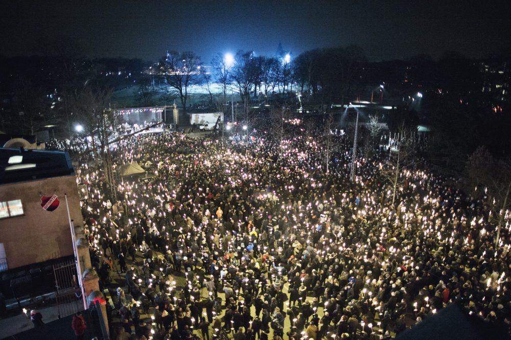 Over 30,0000 Danes commemorate victims of Copenhagen shootings