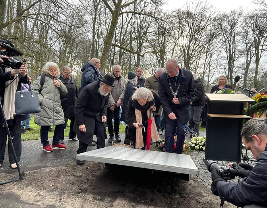 Herdenking Het Apeldoornsche Bosch, foto: Bert Huizing