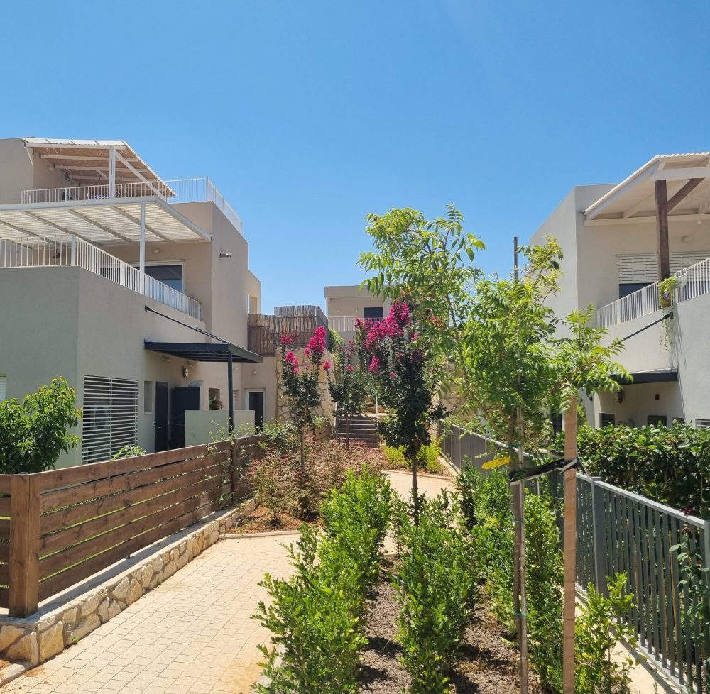 Nieuwe villa’s in 
kibboets Maäbarot
Foto: Bart Schut