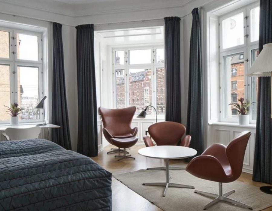De Arne Jacobsenkamer in hotel Alexandra