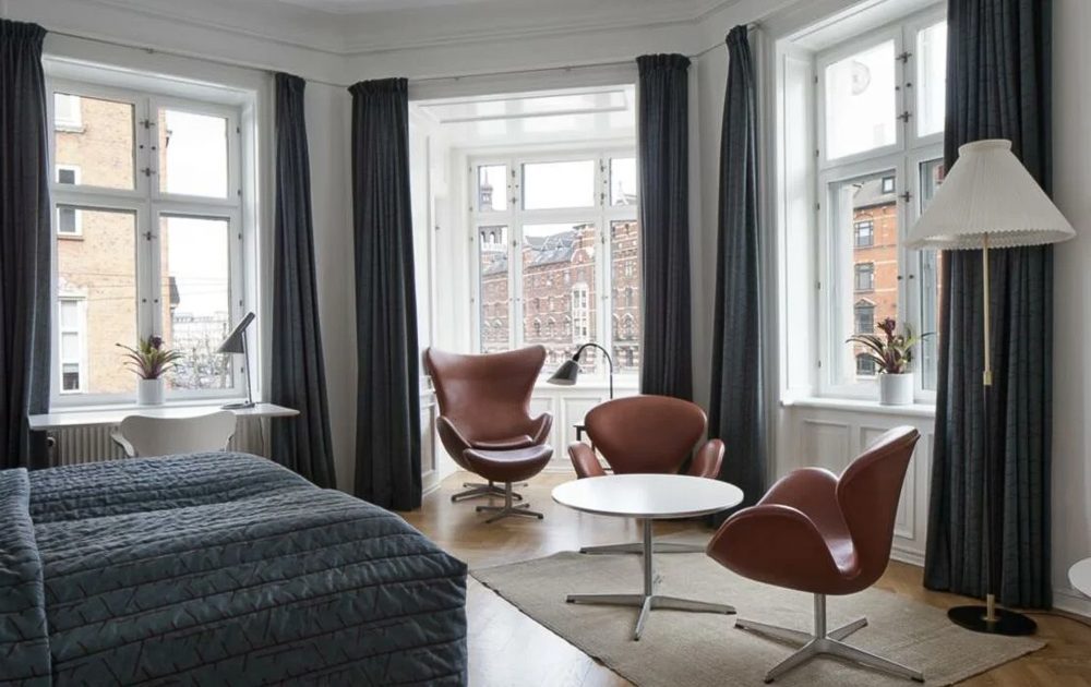 De Arne Jacobsenkamer in hotel Alexandra
