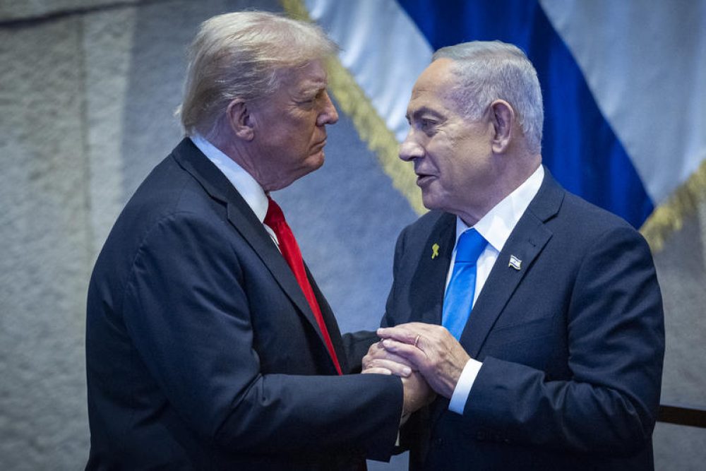 Donald Trump en Benjamin Netanyahu in de Knesset in Jeruzalem in oktober vorig jaar - Foto: Yonatan Sindel/Flash90