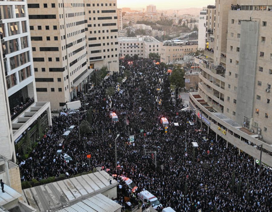 ULTRA ORTHODOX JEWISH ARMY DRAFT Honderdduizenden ultraorthodoxe Israëli's demonstreren in Jeruzalem tegen de dienstplicht voor hun religieuze groep - Foto: Arie Leib Abrams/Flash90
