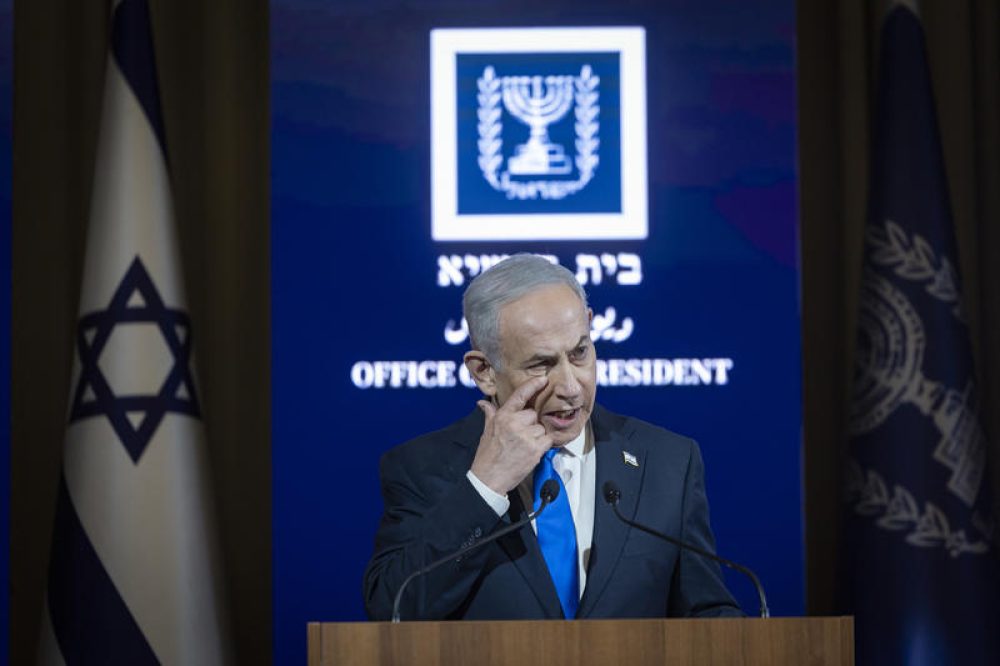 Premier Benjamin Netanyahu bij de herdenking van Operatie Entebbe,  de bevrijding van gijzelaars in Oeganda, deze week vijftig jaar geleden - Foto: Chaim Goldberg/Flash90
