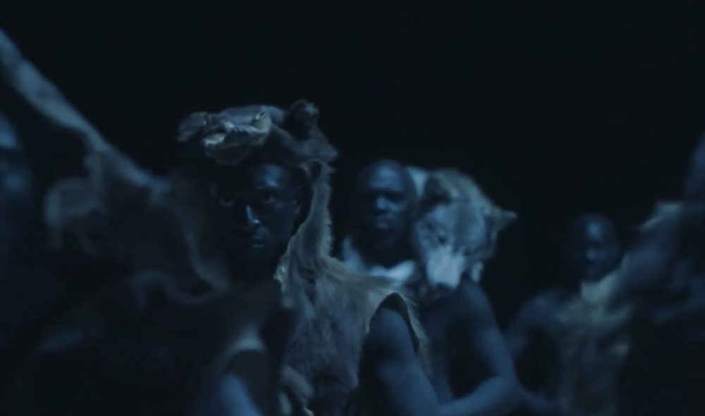 Beeld uit Kanye Wests nieuwe video - Screenshot X
