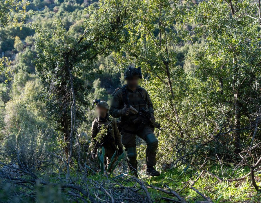 Soldaten van de 810. Bergbrigade van de IDF jagen in ZUid-Libanon op Hezbollahterroristen - Foto: IDF