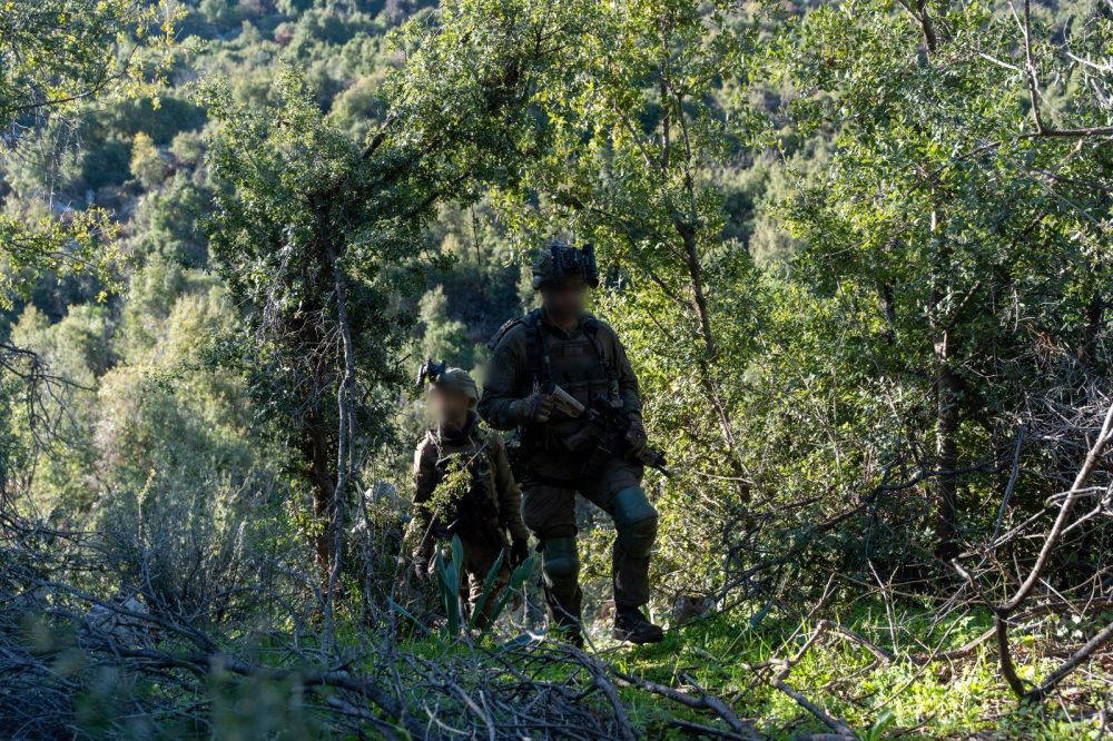 Soldaten van de 810. Bergbrigade van de IDF jagen in ZUid-Libanon op Hezbollahterroristen - Foto: IDF