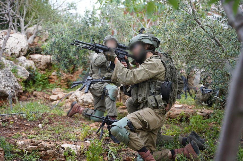 Parachutisten van de 226. Brigade in actie in Zuid-Libanon - Foto: IDF