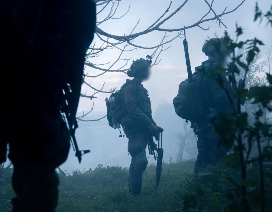 Soldaten van de Givati Brigade tijdens de IDF-operatie tegen Hezbollahterroristen nabij het Zuid-Libanese stadje Bint Jbeil - Foto:IDF