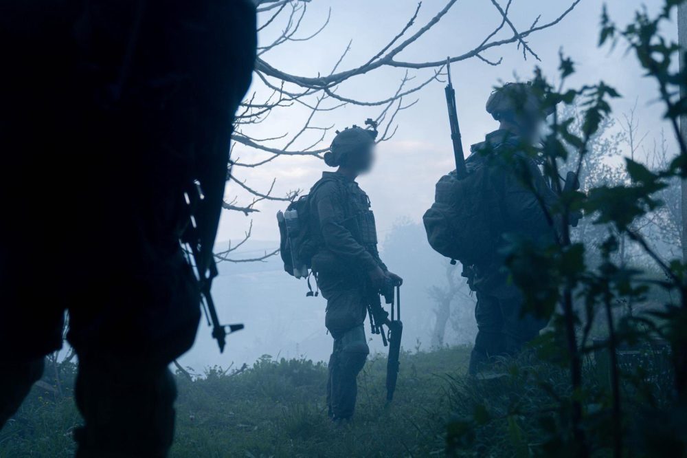 Soldaten van de Givati Brigade tijdens de IDF-operatie tegen Hezbollahterroristen nabij het Zuid-Libanese stadje Bint Jbeil - Foto:IDF
