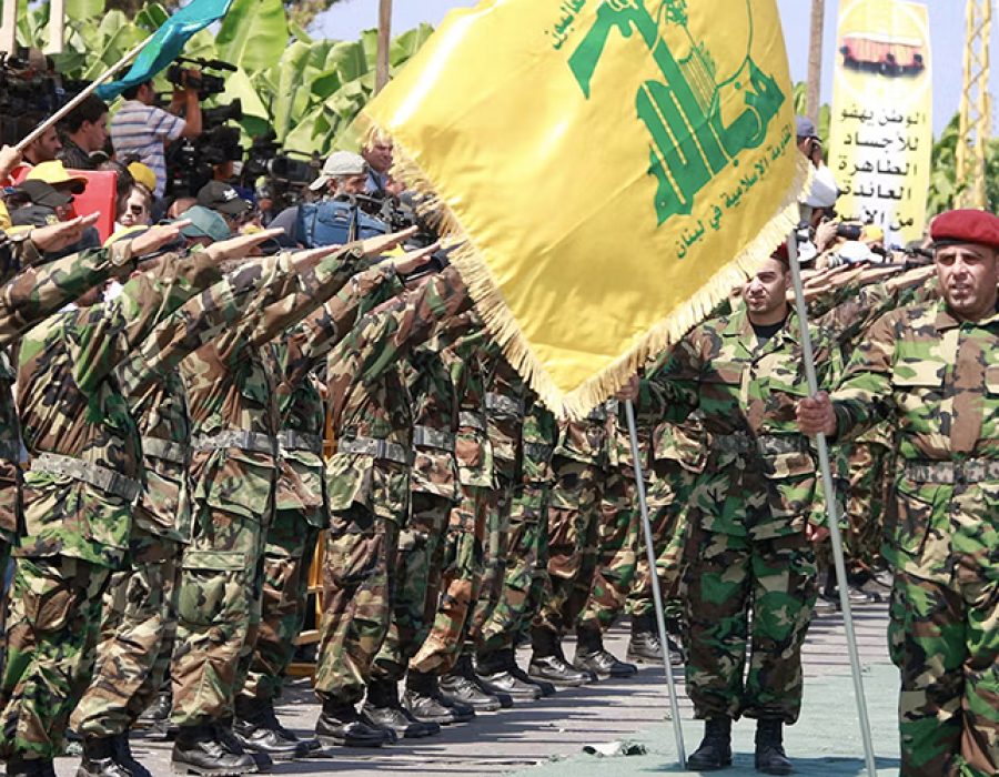 De hoogtijdagen van Hezbollah: een militaire parade van de terreurbeweging in 2008 in Beiroet. Foto: Heute