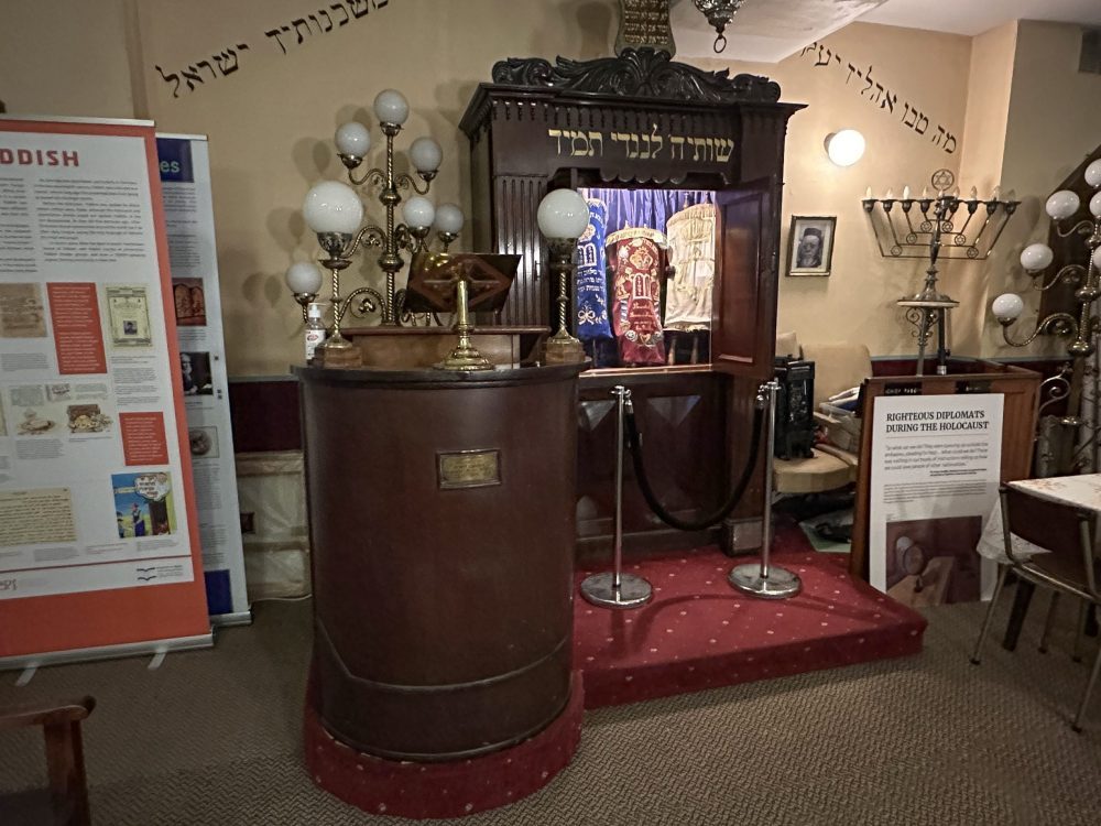 Het propvolle Joods Museum in Dublin