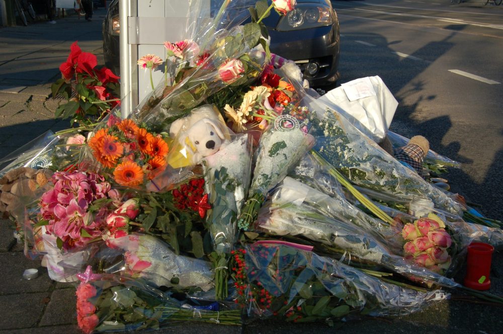 Inzamelingsactie-meisje_foto-Frank-Kromer