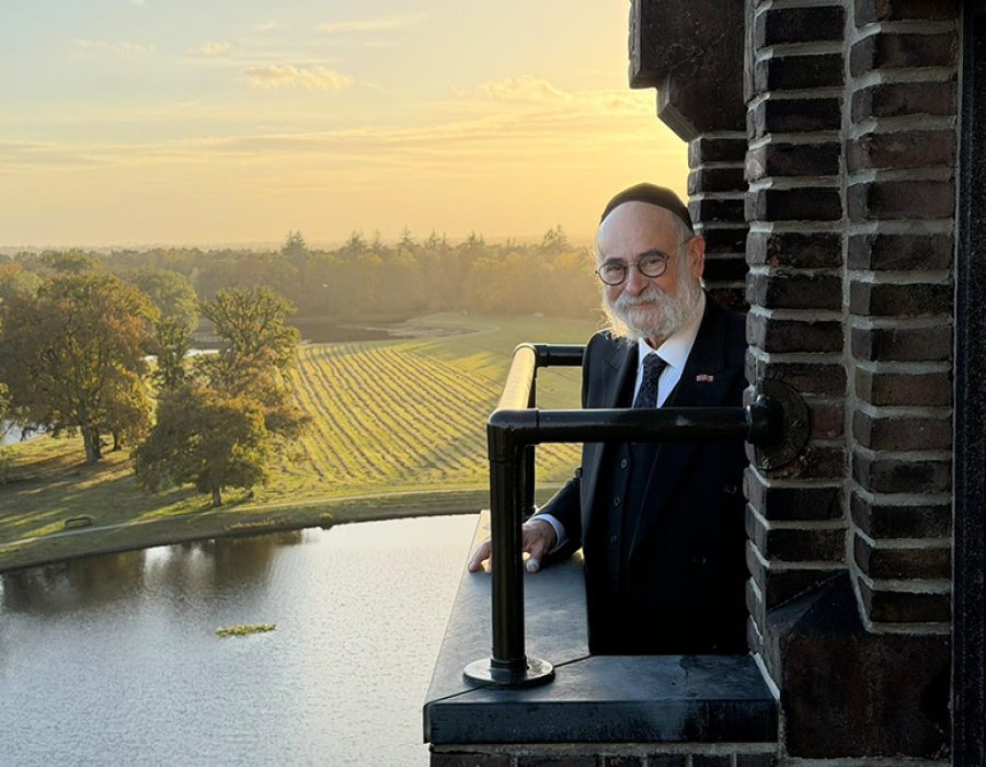 In de toren van het prachtige landgoed Sint-Hubertus bij Hoenderloo