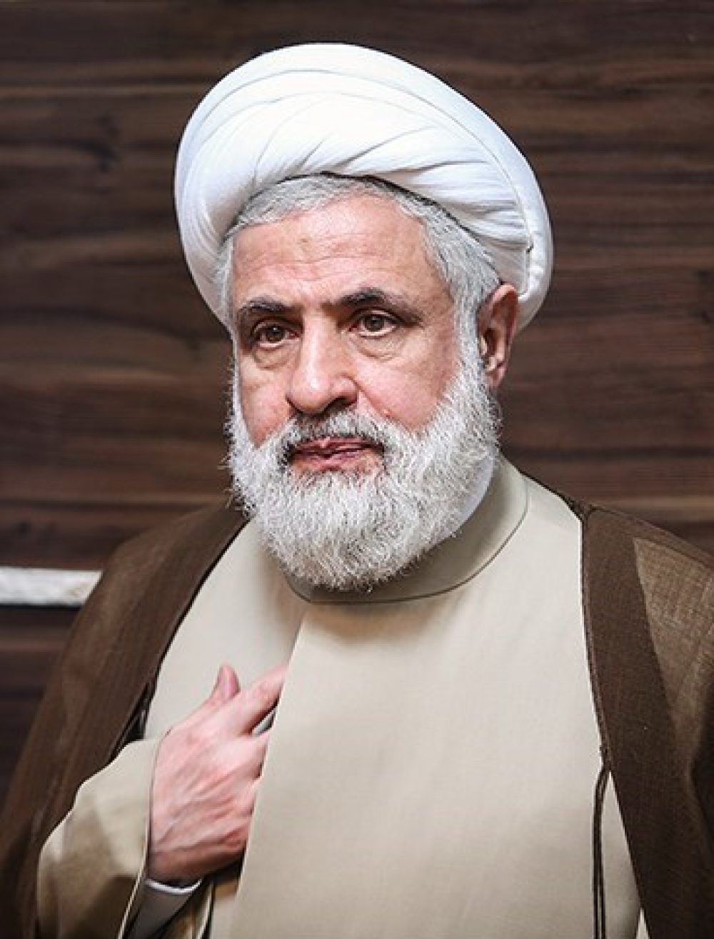 Naim Qassem, de leider van de terreurbeweging Hezbollah, is door Israël tot doelwit verklaard - Tasnim News Agency