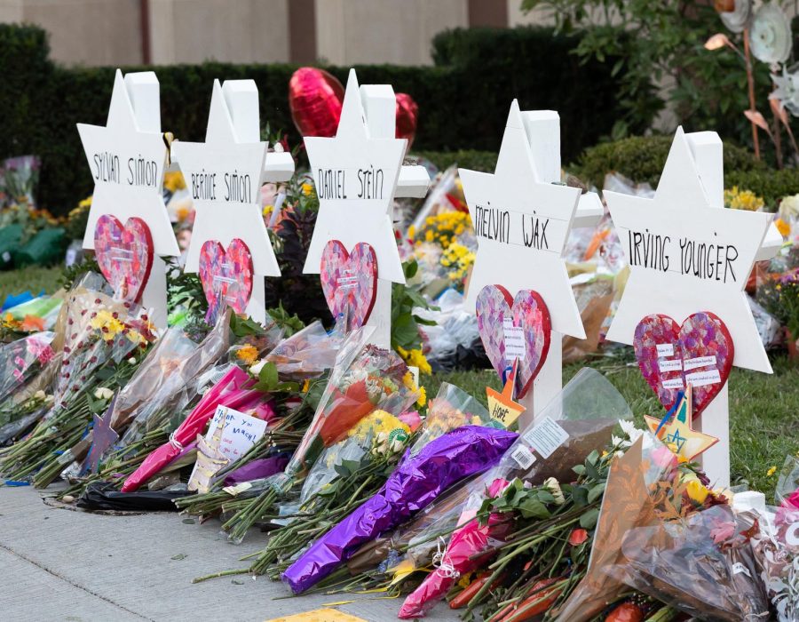 Tree_of_Life_Synagogue_Memorials_10-30-2018_01