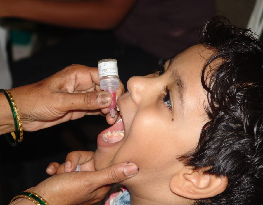 Varia-Orale-polio-inenting-credit-Dreamstime