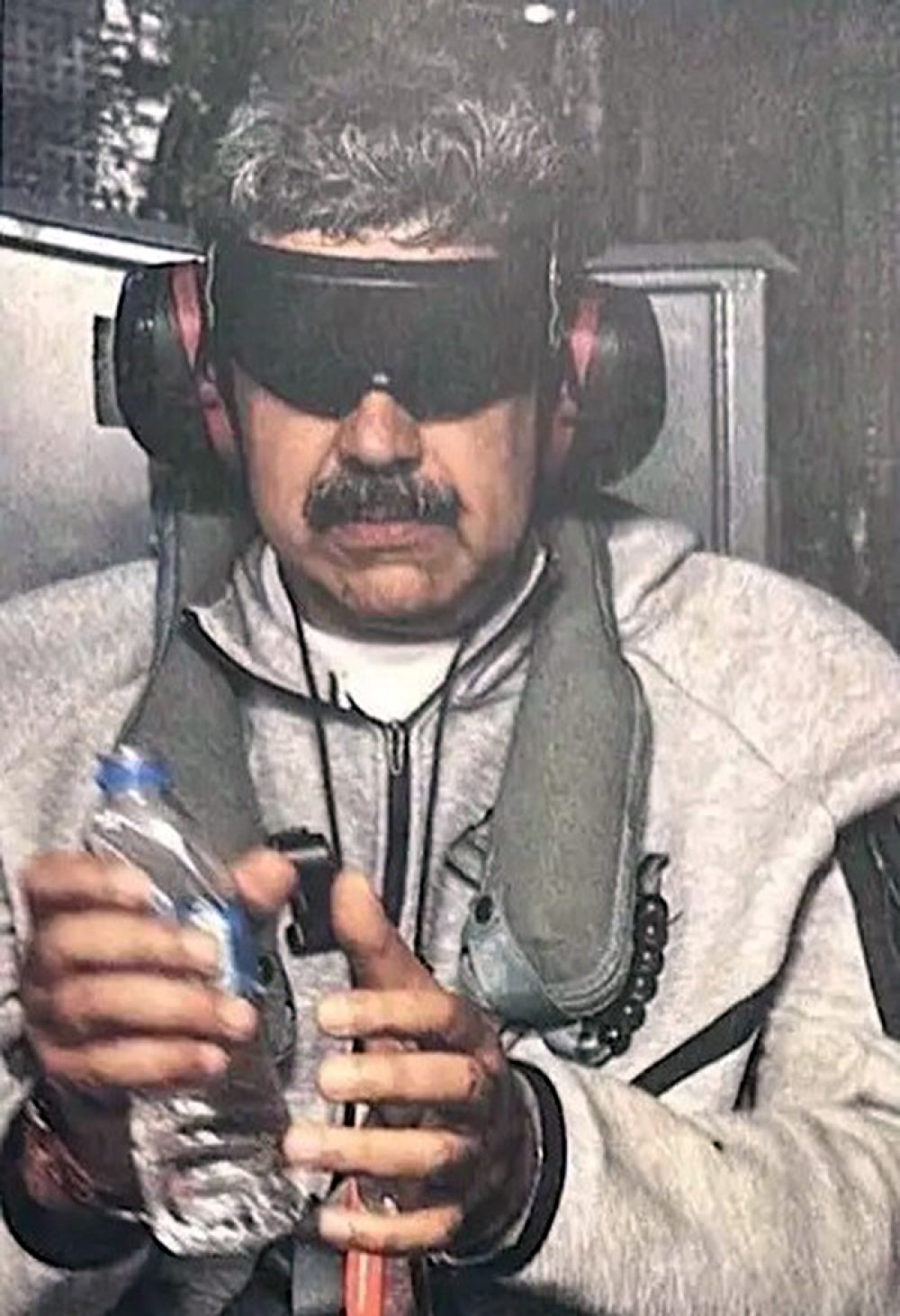 Donald Trump deelde deze afbeelding van Nicolás Maduro direct na diens arrestatie