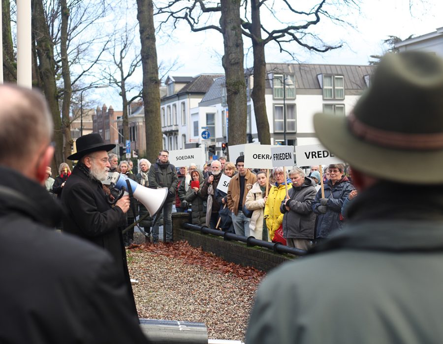 Vredeswandeling-1-jan.-Apeldoorn