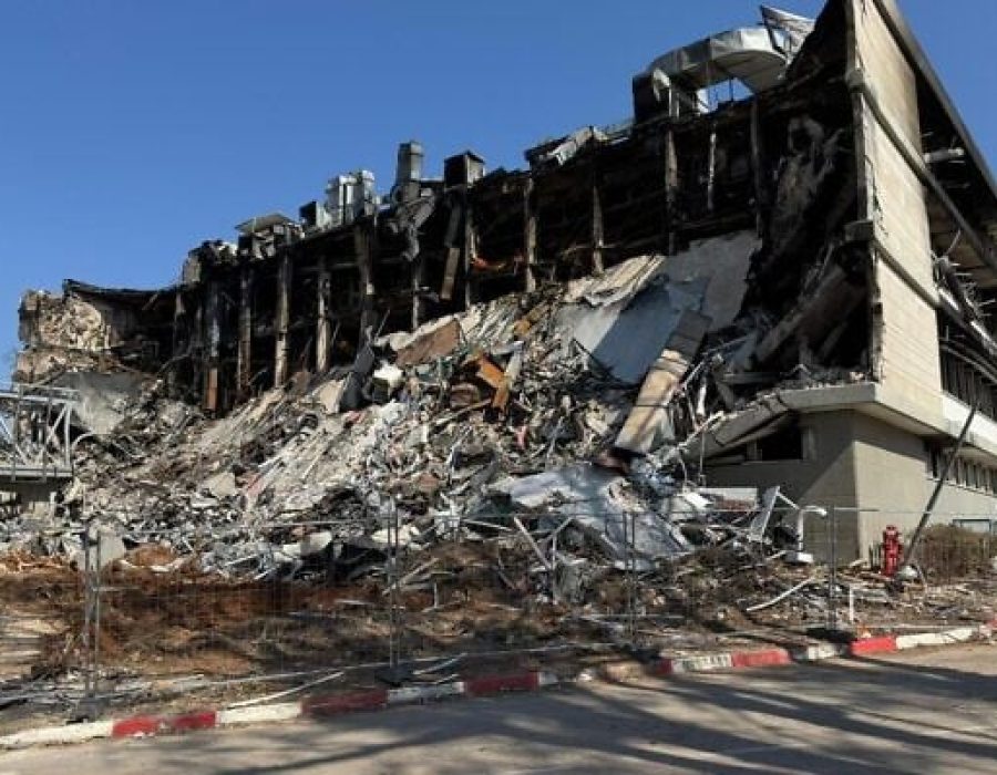 Het door een Iraanse raket verwoeste Weizmann-instituut in Rehovot