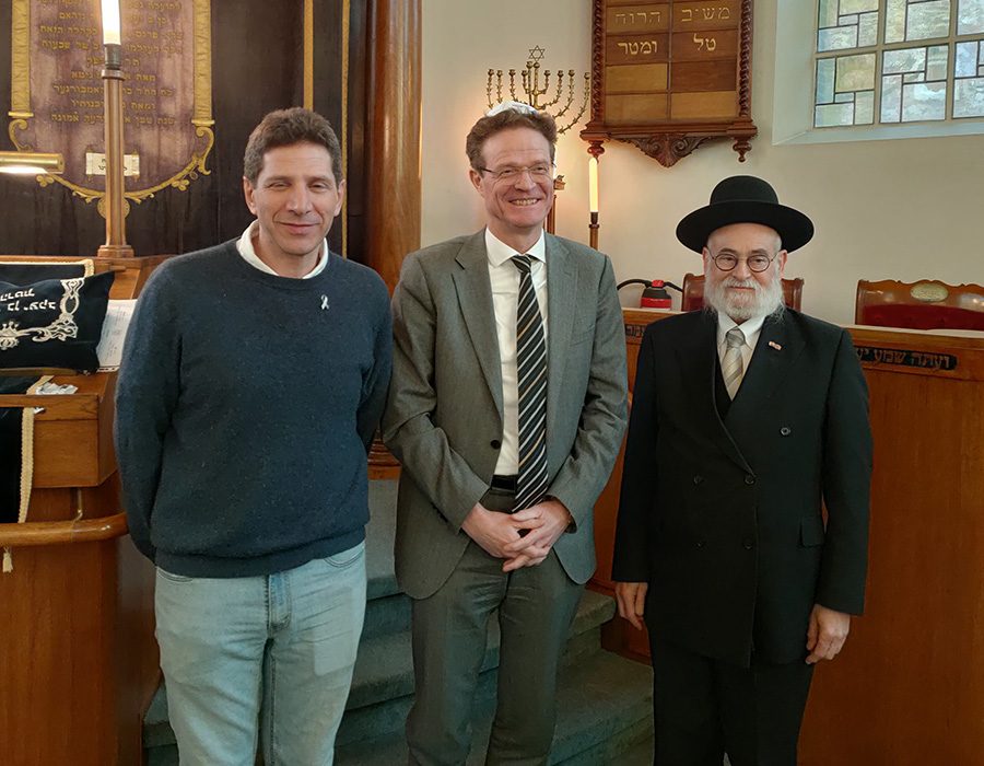 Zwi Hartog, ambassadeur Nikolaus Meyer-Landrut en Binyomin Jacobs