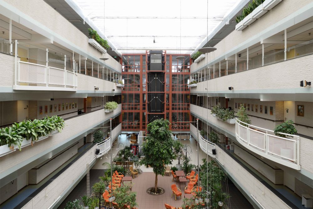 bop-beth-shalom-entreehal-foto-atrium