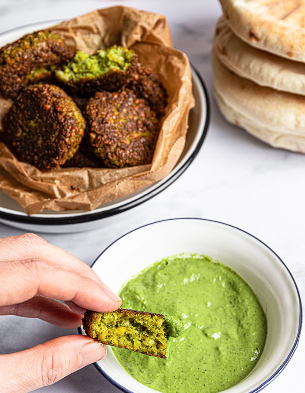 Falafel van Esther Erwteman, in haar boek Tahin. Foto: Elvan Ünlü, styling Tinne de Ceuster