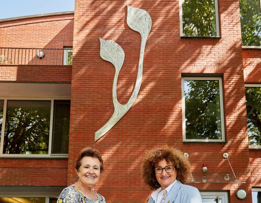 Scheidend directrice Sasja Martel (i) draagt in 2024 het stokje over aan Nadia Schoenzwytt. Foto: Dirk P.H. Spits